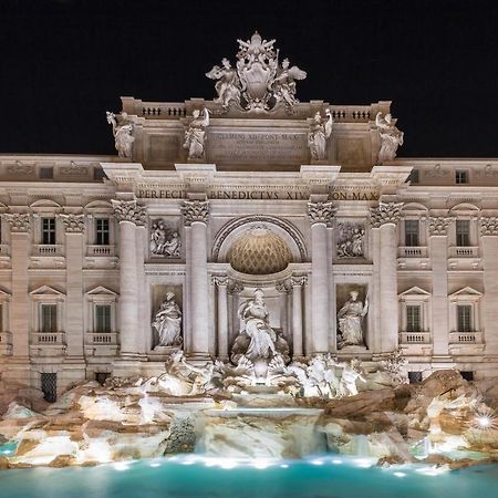 Heart Palace Fontana Di Trevi Roma Exterior foto